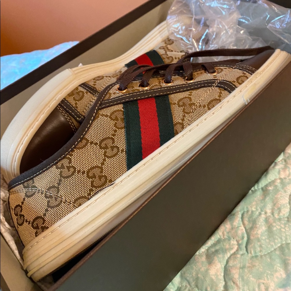 Gucci women sneakers size 10